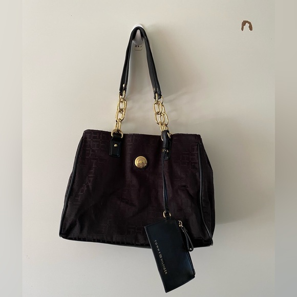 Black Tommy Hilfiger Tote - Picture 4 of 10